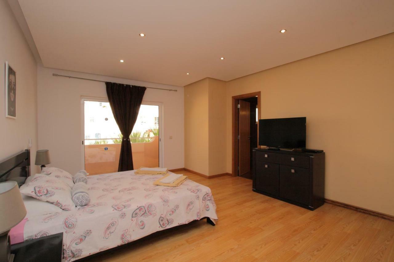 Full Private 300Sqm Villa Jacuzzi Heated Pool Ideal & Quiet Location Albufeira Exterior foto